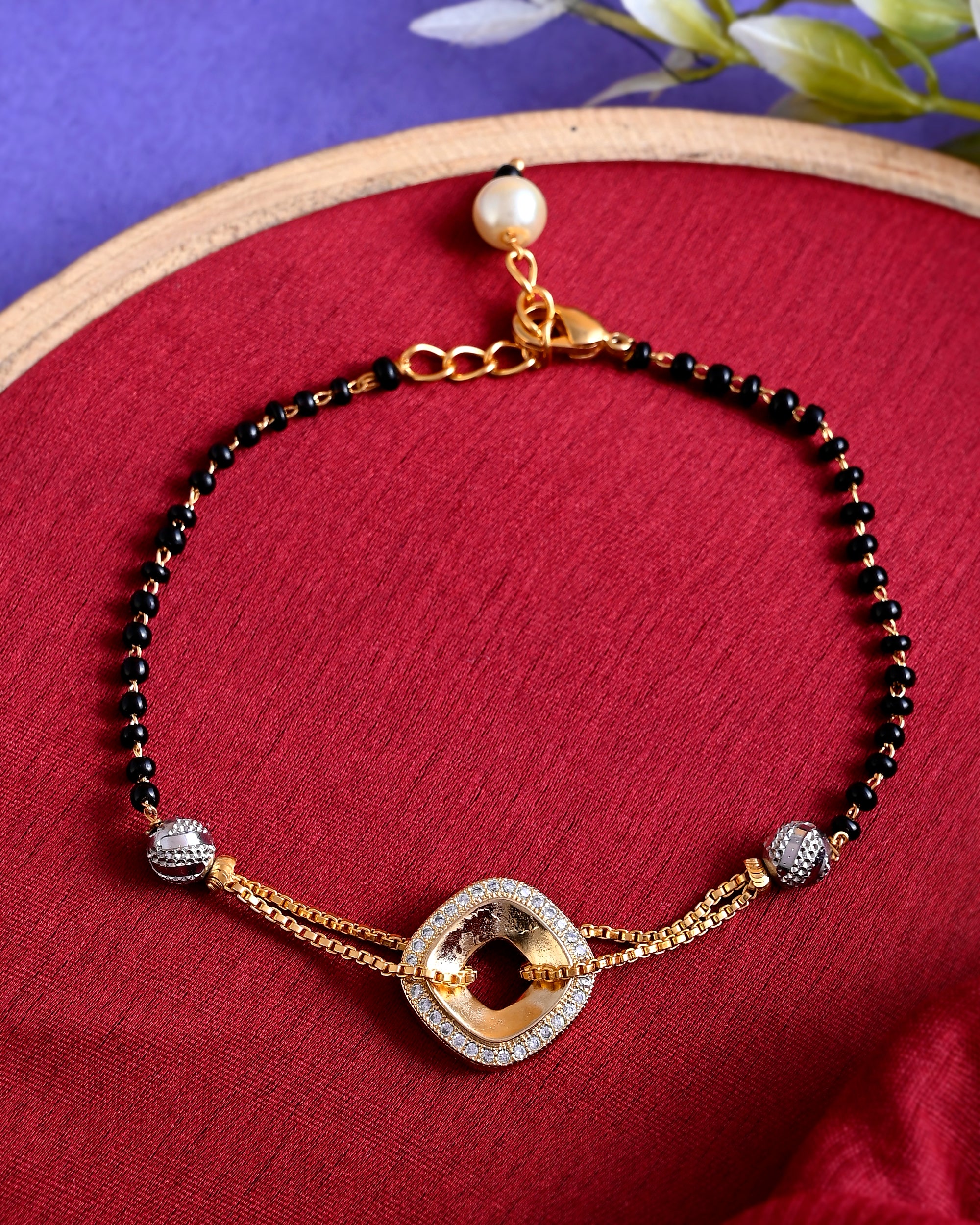 Buy Shalini Infinity Diamond Mangalsutra Bracelet Online | CaratLane